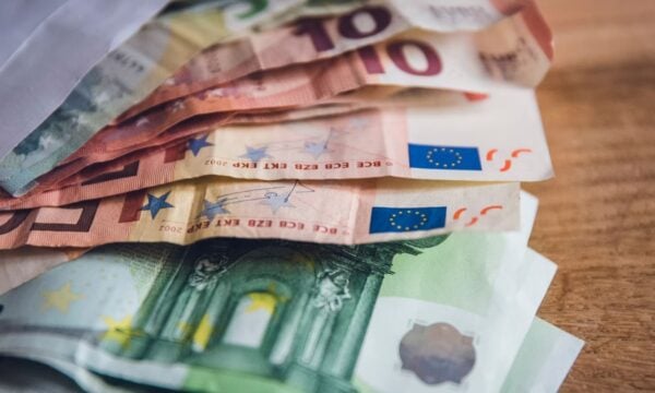 Δημόσιο: Άνοιξε σήμερα η πλατφόρμα για αιτήσεις χορήγησης δανείων σε πολιτικούς υπαλλήλους