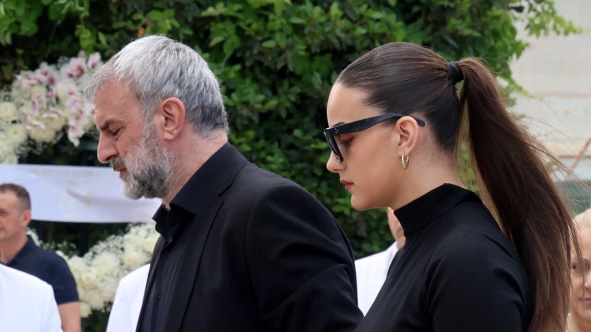 Τραϊανός Δέλλας: Η απόφαση μετά τον θάνατο της Γωγώς Μαστροκώστα και η νέα ζωή στην Κύπρο με την κόρη του 12 Δέλλας Βικτώρια κηδεία Μαστροκώστα