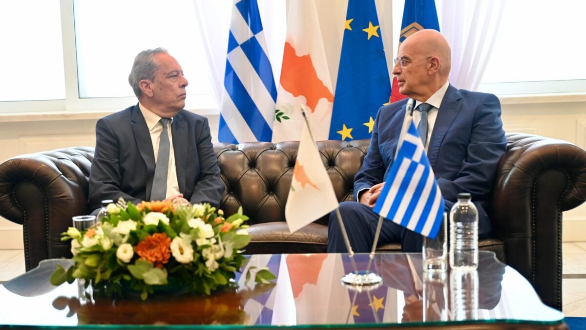 Δένδιας: Κύπρος και Ελλάδα συνιστούν άξονα σταθερότητας και ασφάλειας στην Ανατολική Μεσόγειο 1 Δένδιας: Κύπρος και Ελλάδα συνιστούν άξονα σταθερότητας και ασφάλειας στην Ανατολική Μεσόγειο