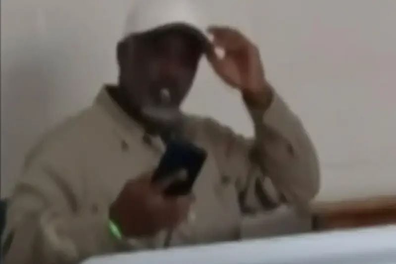 Σον «Diddy» Κονμπς: VIP διαβίωση στη φυλακή με μασάζ, αλκοόλ, γυμνές φωτογραφίες και κινητό