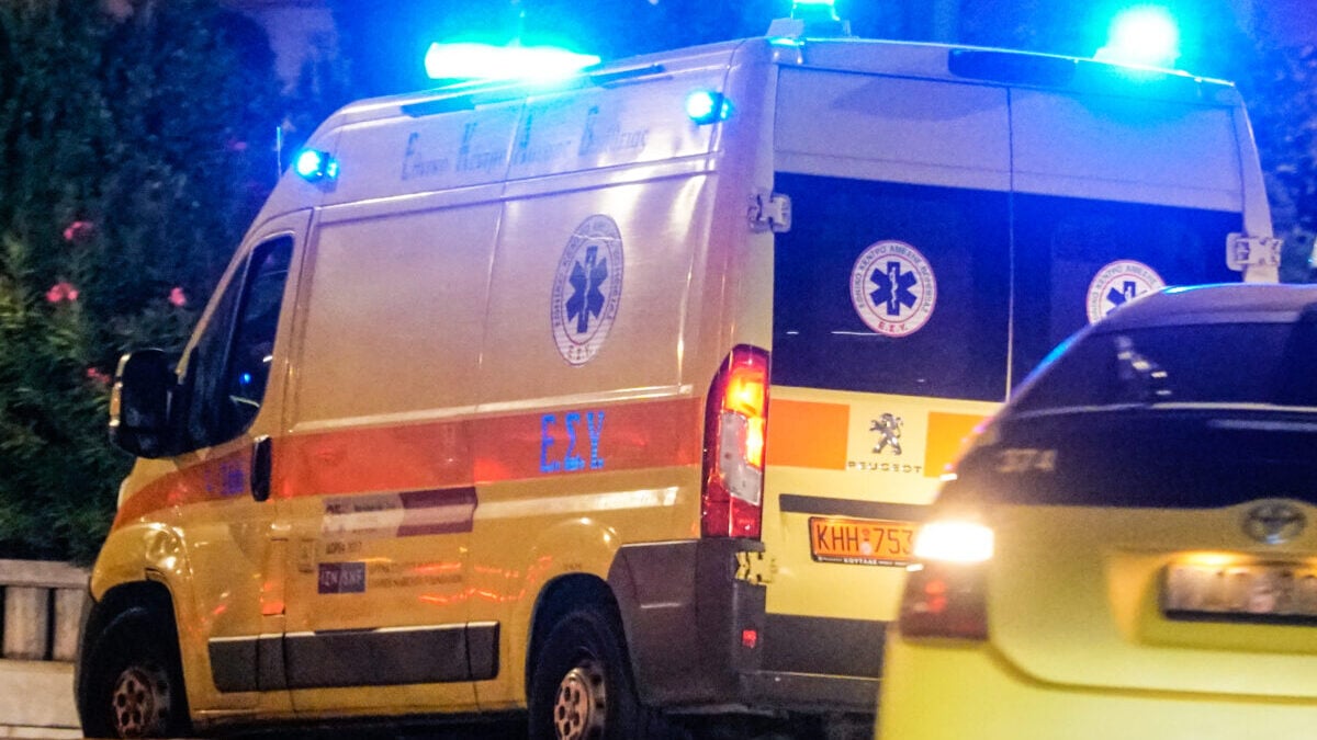 Εύβοια: Αυτοκίνητο έφυγε από την πορεία του και τούμπαρε - Νεκρή η συνοδηγός 1 Εύβοια: Αυτοκίνητο έφυγε από την πορεία του και τούμπαρε – Νεκρή η συνοδηγός