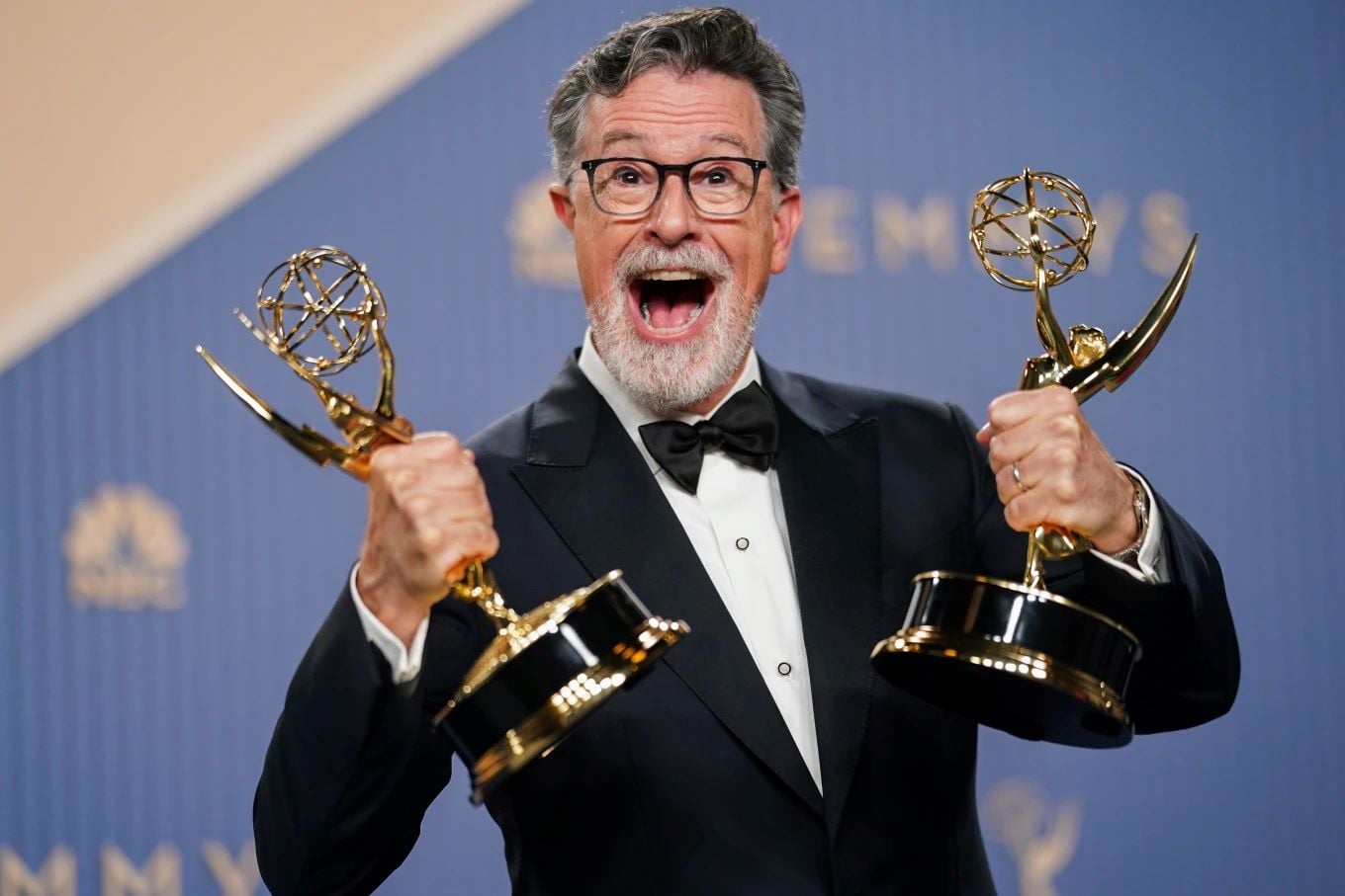 Emmy 2026: Ιστορικό ρεκόρ για το «Widow’s Bay» με 14 βραβεία, θρίαμβος για τον Μάθιου Ρις – Αναλυτικά η λίστα των νικητών 12 Emmy 2026: Ιστορικό ρεκόρ για το «Widow’s Bay» με 14 βραβεία, θρίαμβος για τον Μάθιου Ρις – Αναλυτικά η λίστα των νικητών