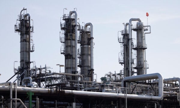 Brent πάνω από τα 91 δολάρια με φόντο τις εχθροπραξίες στη Μέση Ανατολή