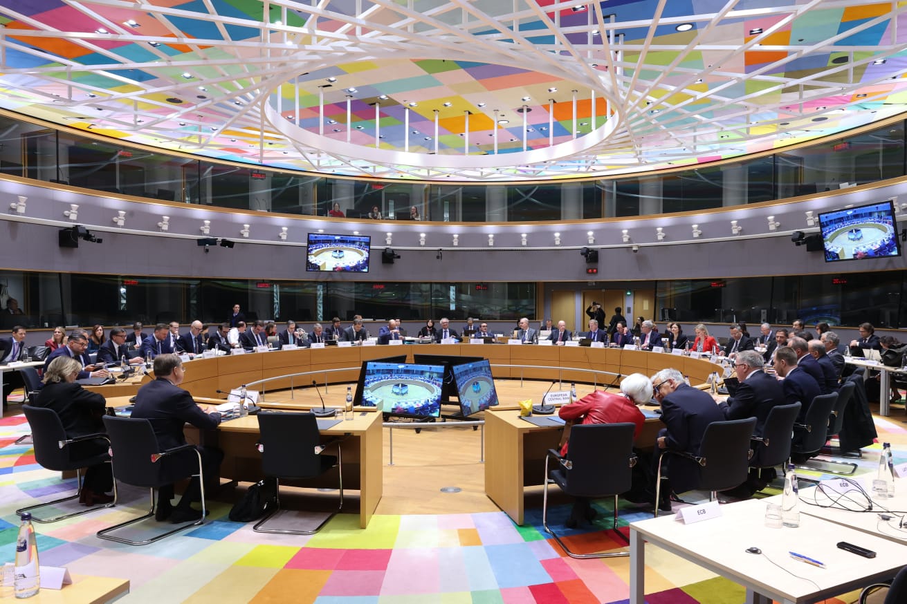 Eurogroup: Κόκκινος συναγερμός για την ενεργειακή βόμβα – Τι συζητήθηκε στη σύσκεψη του Μαξίμου, τα μέτρα για καύσιμα και ρεύμα