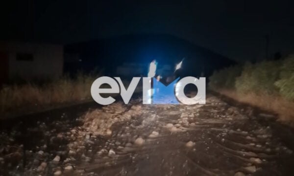 Εύβοια: Εφιαλτική νύχτα, η κακοκαιρία «έκοψε» το νησί στα δύο – Πλημμύρισαν σπίτια, ζημιές στους δρόμους