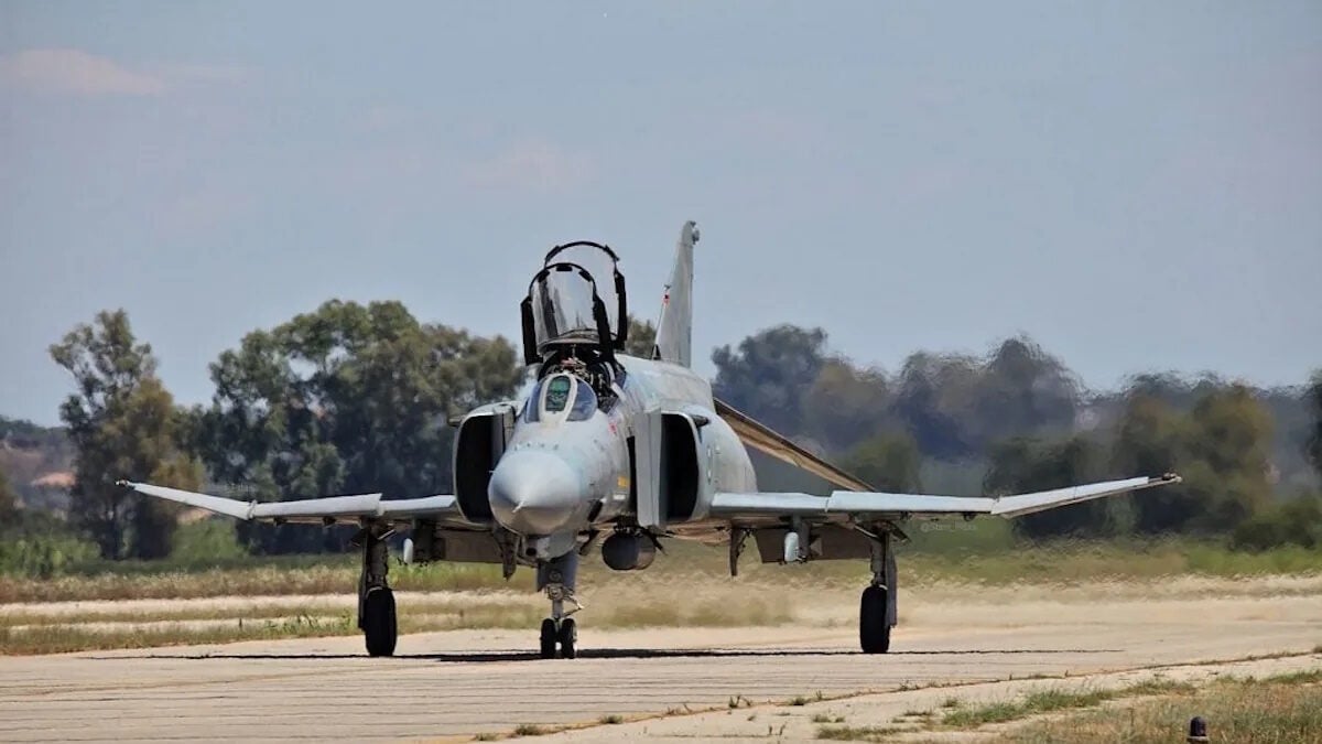 F-4 Phantom: Η ιστορία των θρυλικών μαχητικών αεροσκαφών της Πολεμικής Αεροπορίας 4 F-4 Phantom: Η ιστορία των θρυλικών μαχητικών αεροσκαφών της Πολεμικής Αεροπορίας
