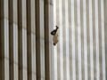Falling Man: Ποιος ήταν ο άνδρας στη φωτογραφία της 11ης Σεπτεμβρίου – Τα στοιχεία και η μαρτυρία της αδελφής του