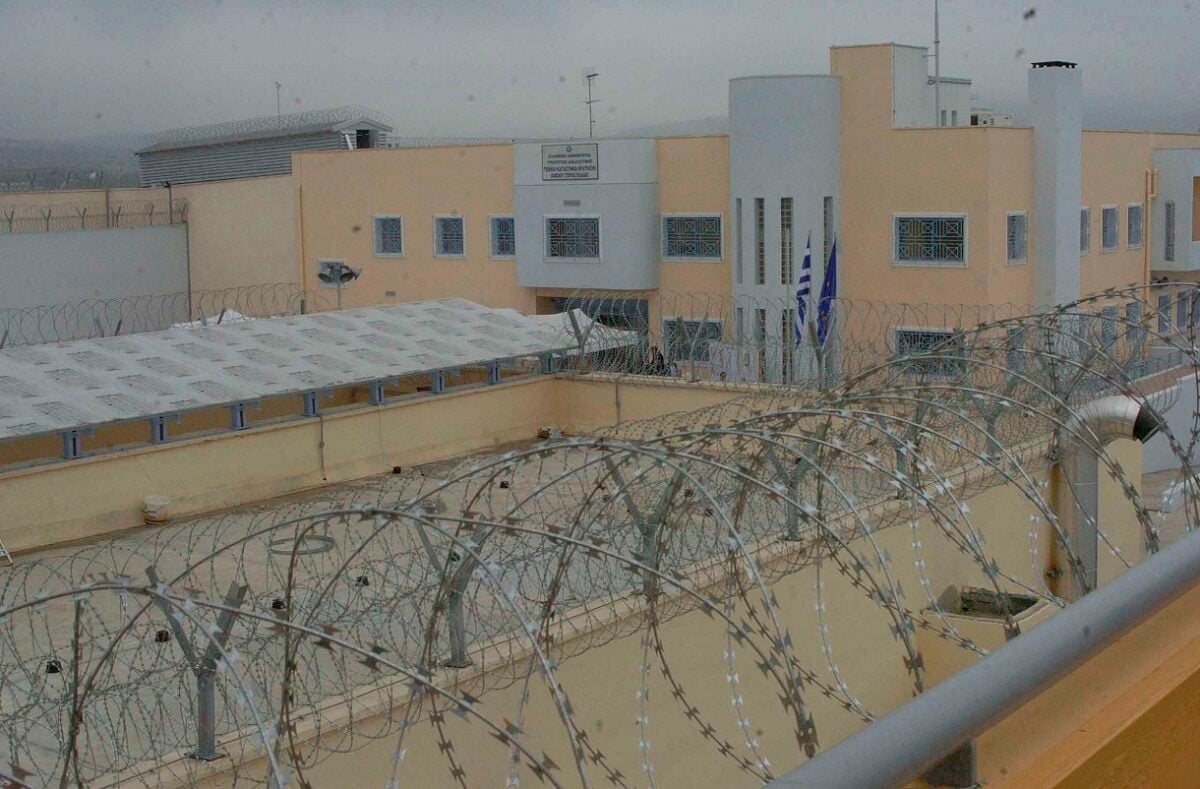 Αιματηρό επεισόδιο στις φυλακές Δομοκού – Πέντε τραυματίες