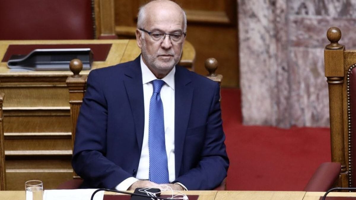 Γιώργος Φλωρίδης για το αίτημα Τσίπρα να παραιτηθεί: «Εγώ που κολλάω;» 1 Γιώργος Φλωρίδης για το αίτημα Τσίπρα να παραιτηθεί: «Εγώ που κολλάω;»