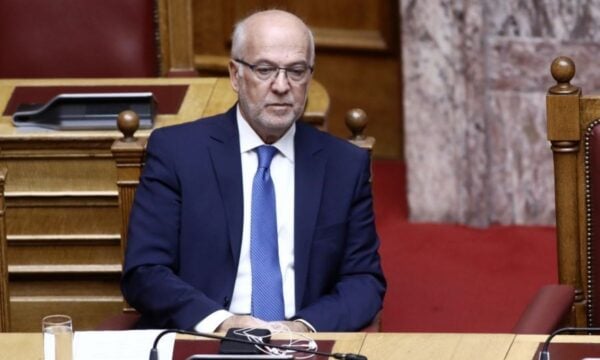 Γιώργος Φλωρίδης για το αίτημα Τσίπρα να παραιτηθεί: «Εγώ που κολλάω;»