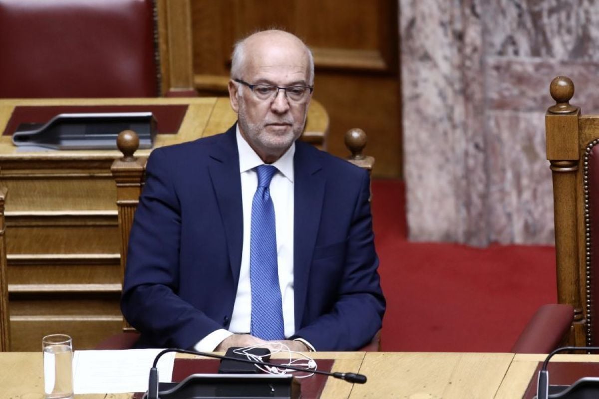 Γιώργος Φλωρίδης για το αίτημα Τσίπρα να παραιτηθεί: «Εγώ που κολλάω;»