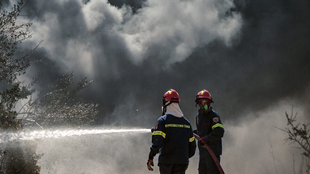 Νεκρός ο οδηγός του αυτοκινήτου από το οποίο ξεκίνησε η φωτιά στον Νέο Κουβαρά 1 Νεκρός ο οδηγός του αυτοκινήτου από το οποίο ξεκίνησε η φωτιά στον Νέο Κουβαρά