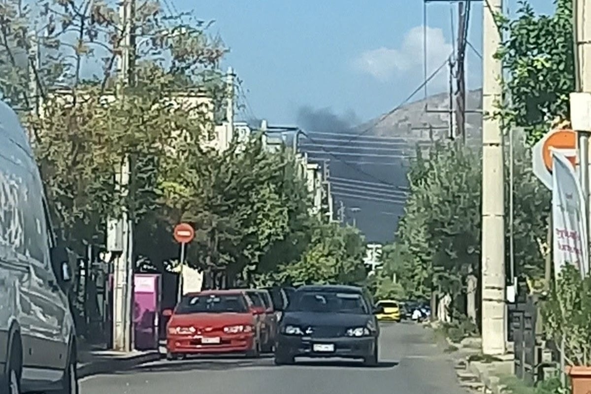 Φωτιά στην Μάνδρα: Καίει σκουπίδια στο Ξηροπήγαδο – Μήνυμα του 112 για ετοιμότητα