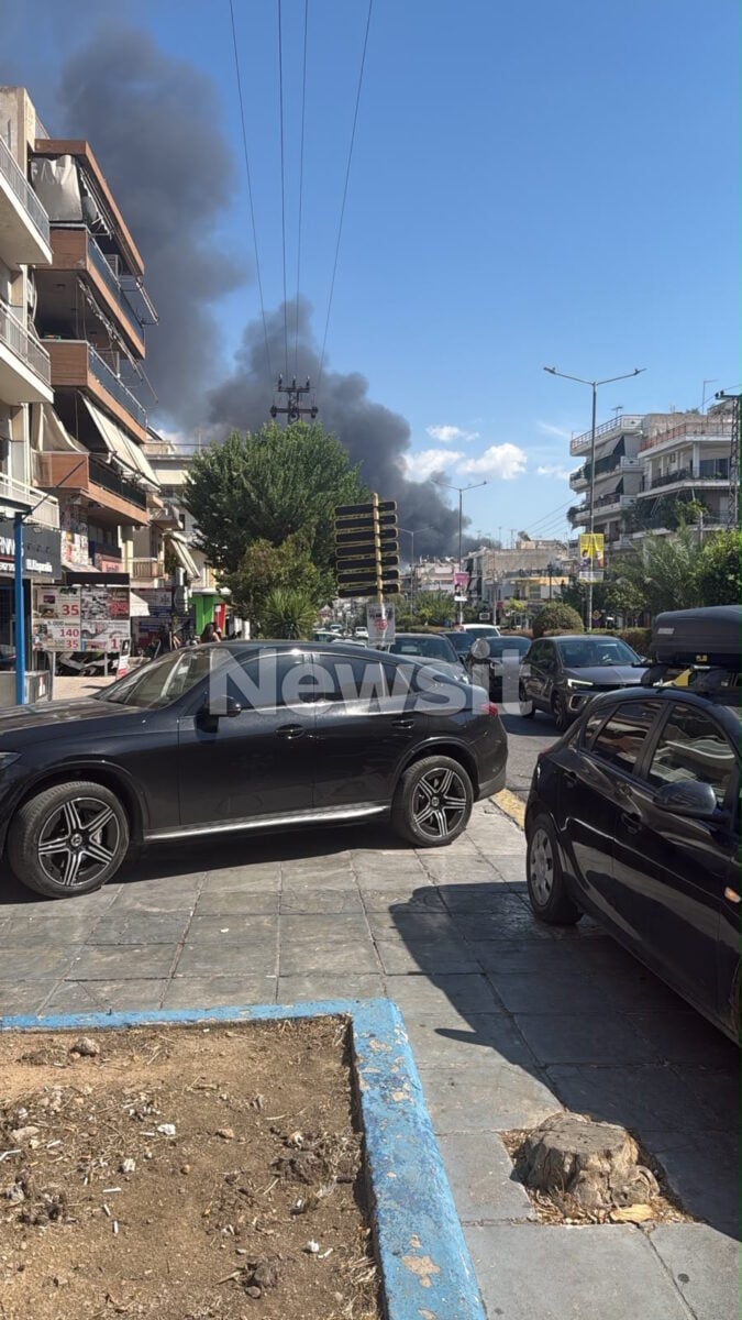 Φωτιά στον Ρέντη – Καίγονται λάστιχα και παλέτες 7 Φωτιά στον Ρέντη – Καίγονται λάστιχα και παλέτες