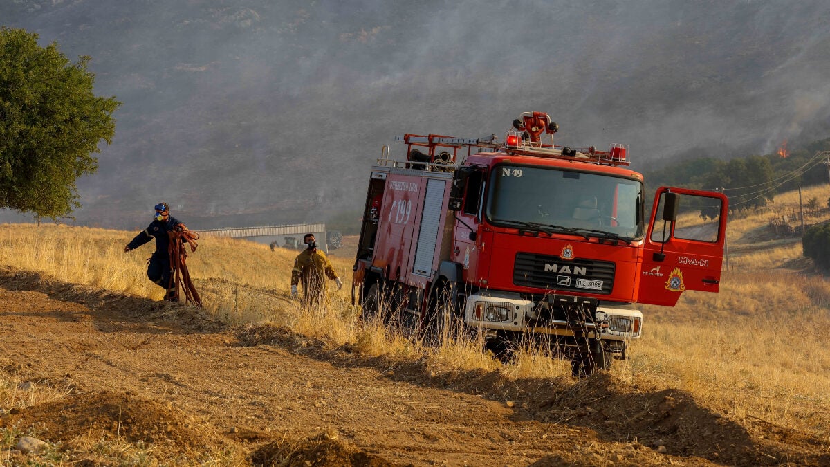 Σαρωνίδα: Συνελήφθη 38χρονη για τη φωτιά που ξεκίνησε από αυτοκίνητο – Πάνω από 1,2 εκατ. ευρώ τα πρόστιμα για πυρκαγιές 1 Σαρωνίδα: Συνελήφθη 38χρονη για τη φωτιά που ξεκίνησε από αυτοκίνητο – Πάνω από 1,2 εκατ. ευρώ τα πρόστιμα για πυρκαγιές