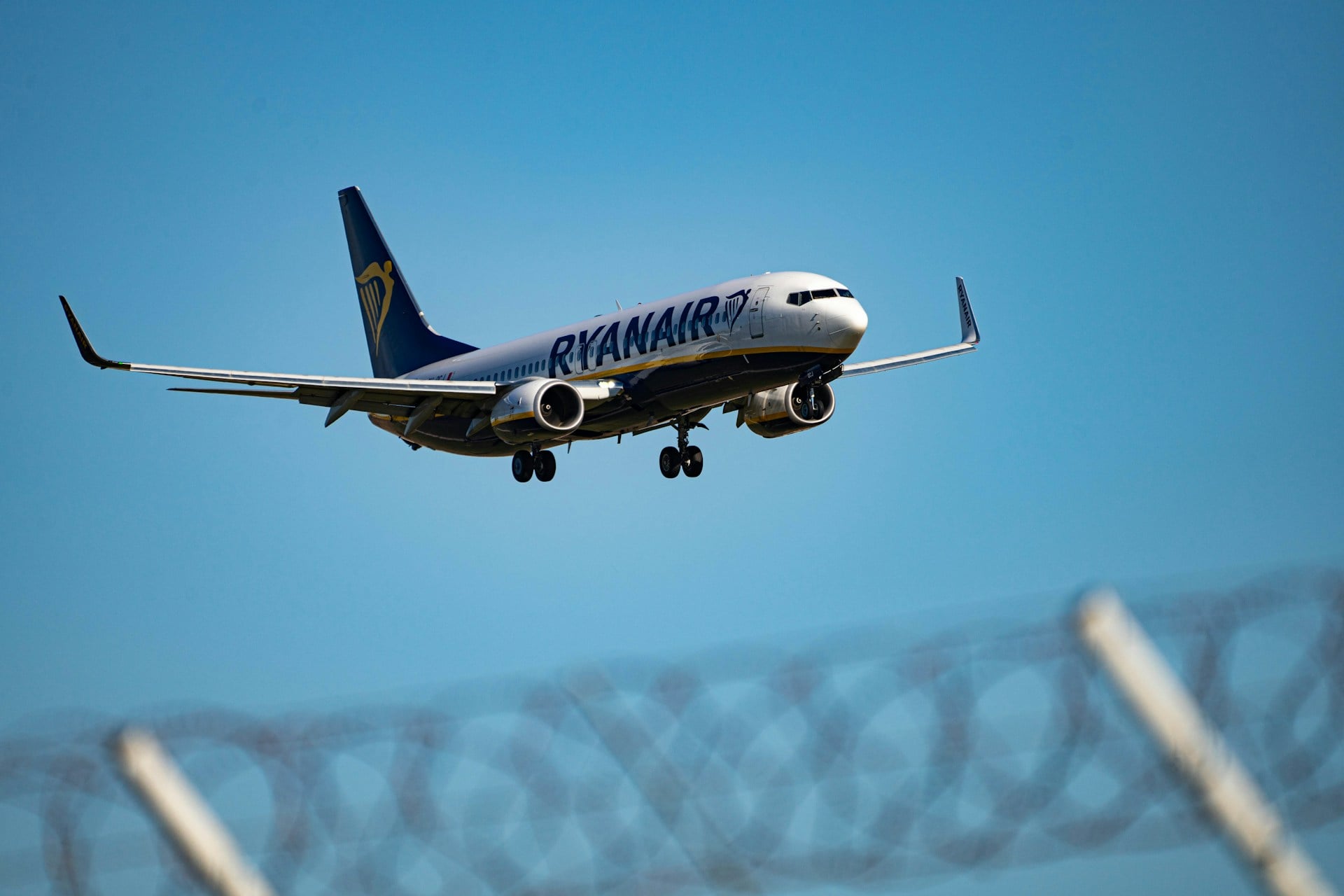 Ryanair: Πτήση-θρίλερ του Ιουλίου – «Παρασύρθηκε προς το παράθυρο, αλλά δεν βγήκε έξω», λέει ο διευθύνων σύμβουλος