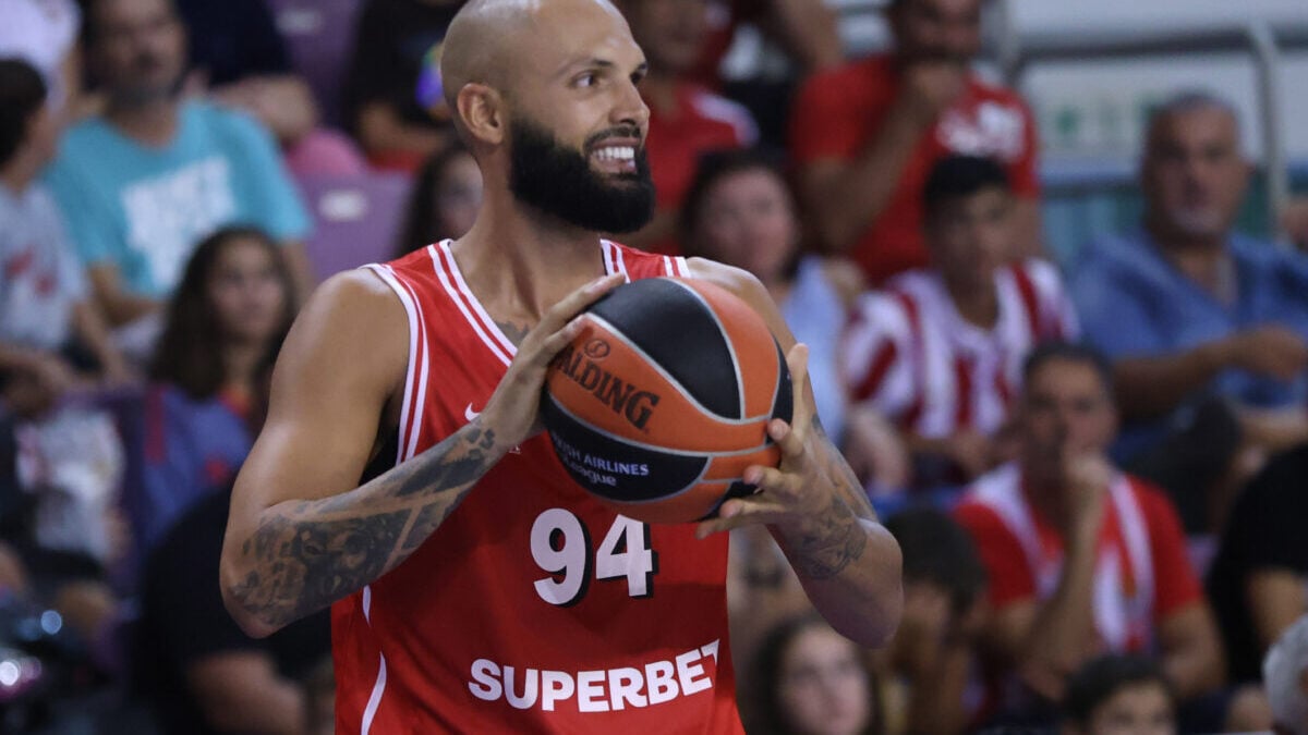 Ολυμπιακός – Φενερμπαχτσέ 82-77: Οι ερυθρόλευκοι πήραν το φιλικό ντέρμπι στο Ηράκλειο και προκρίθηκαν στον τελικό του τουρνουά 1 Ολυμπιακός – Φενερμπαχτσέ 82-77: Οι ερυθρόλευκοι πήραν το φιλικό ντέρμπι στο Ηράκλειο και προκρίθηκαν στον τελικό του τουρνουά