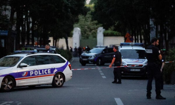 Γαλλία: 90χρονος δολοφόνησε ζευγάρι ηλικιωμένων έπειτα από γειτονική διαμάχη δεκαετιών – Του πέταξαν πέτρα και τους πυροβόλησε