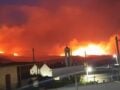 Φωτιά στη Σητεία: Ολονύχτια μάχη με τις φλόγες, μηνύματα από το 112 για εκκένωση 6 οικισμών – Βίντεο από την καταστροφή