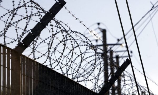 Πάτρα: Κρατούμενος έβαλε φωτιά στα στρώματα στο Τμήμα Μεταγωγών