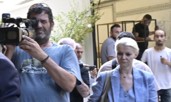 Μαζωνάκης: Η γιατρός αποκάλυψε τι συνέβη τα τελευταία λεπτά στο ιατρείο – «Του έβαζα φλεβοκαθετήρα κι έπεσε το οξυγόνο! Φώναξα τον σύζυγό μου και…»