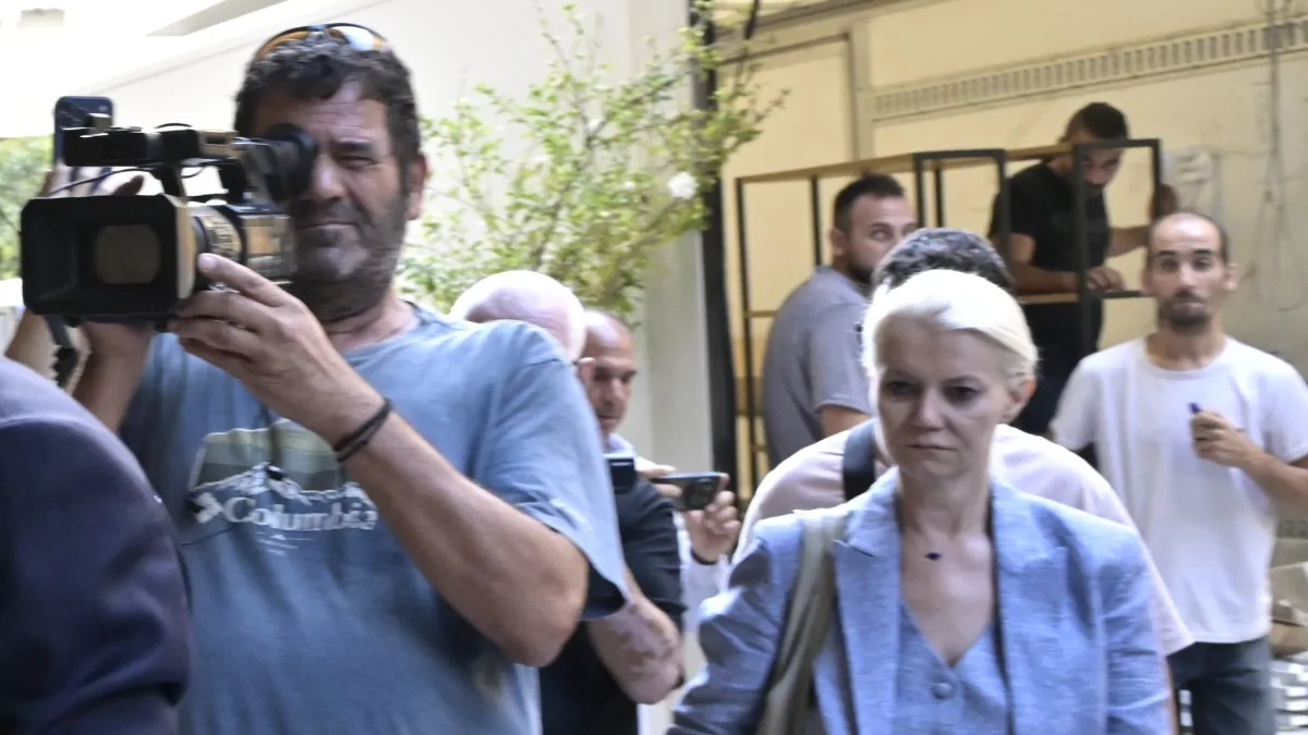 Μαζωνάκης: Η γιατρός αποκάλυψε τι συνέβη τα τελευταία λεπτά στο ιατρείο – «Του έβαζα φλεβοκαθετήρα κι έπεσε το οξυγόνο! Φώναξα τον σύζυγό μου και…»