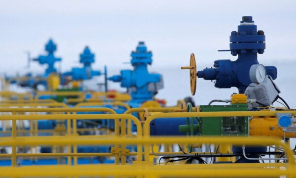 Reuters: Gazprom Neft διακόπτει την επεξεργασία αργού πετρελαίου λόγω ουκρανικών βομβαρδισμών