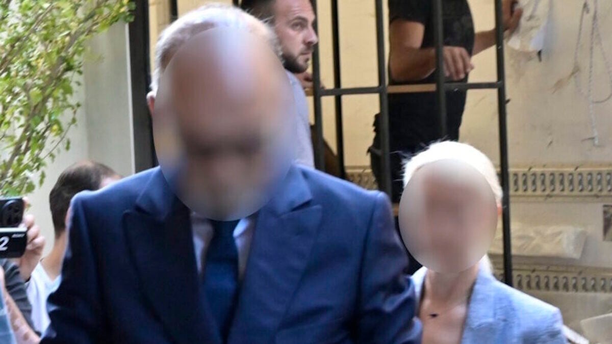 Γιώργος Μαζωνάκης: «Έγιναν διαβολικοί άνθρωποι, αν ήταν κάποιος άγνωστος θα τον πετούσαν στα βράχια», λέει γνωστή των κατηγορούμενων γιατρών 1 Γιώργος Μαζωνάκης: «Έγιναν διαβολικοί άνθρωποι, αν ήταν κάποιος άγνωστος θα τον πετούσαν στα βράχια», λέει γνωστή των κατηγορούμενων γιατρών