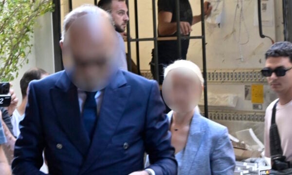 Γιώργος Μαζωνάκης: Πλασμαφαιρέσεις ακόμα και τα μεσάνυχτα – Μέσα σε 11 ημέρες το ζευγάρι των γιατρών εισέπραξε έως και 60.000 ευρώ
