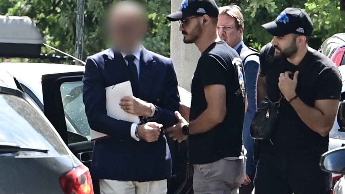 Θάνατος Γιώργου Μαζωνάκης: Με απεργία πείνας απείλησε τον ανακριτή ο γιατρός να τον προφυλακίσει – Μεταφέρθηκε στη ΓΑΔΑ 1 Θάνατος Γιώργου Μαζωνάκης: Με απεργία πείνας απείλησε τον ανακριτή ο γιατρός να τον προφυλακίσει – Μεταφέρθηκε στη ΓΑΔΑ