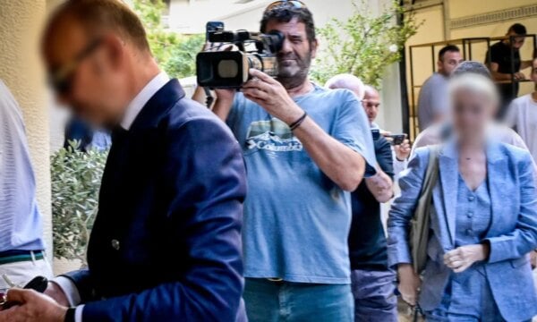 Μαζωνάκης: Περιουσία των δύο γιατρών στη φόρα – Ακίνητα και χλιδή στο επίκεντρο