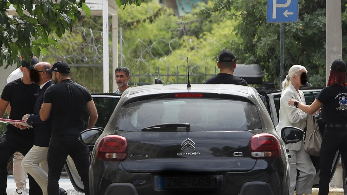 Θάνατος Μαζωνάκη: Νέα καταγγελία από πρώην μοντέλο – «Έκοψαν στον φίλο μου τα χάπια για την καρδιά και τον έστειλαν στο νοσοκομείο με δύο stent»
