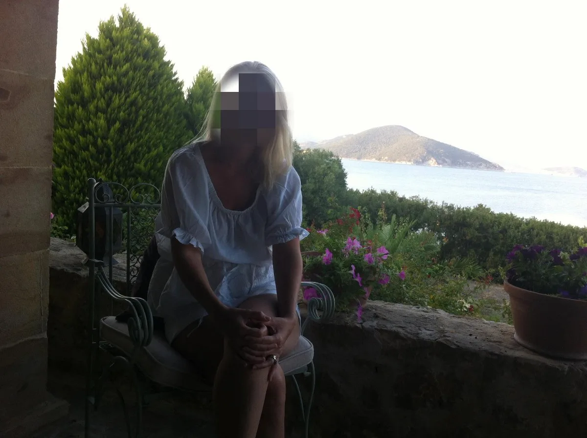 Γιατροί Κολωνάκι: Από τη χλιδάτη ζωή στο κελί του Κορυδαλλού – Η έπαυλη στο Ψυχικό, τα ακριβά γούστα και η 18χρονη κόρη 21 γιατρός κολωνάκι