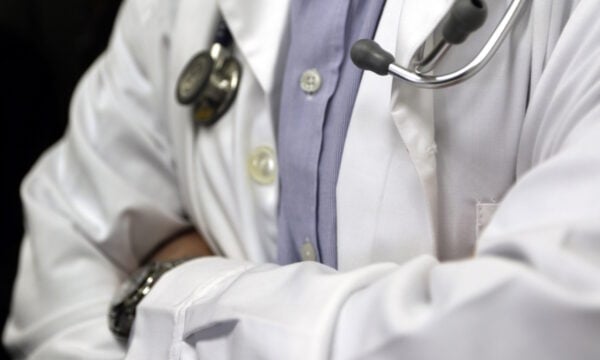 ΙΣΑ: Σε 43 γιατρούς αφαίρεσε προσωρινά την άδεια ασκήσεως – Οι κυρώσεις που επιβλήθηκαν μετά τους ελέγχους