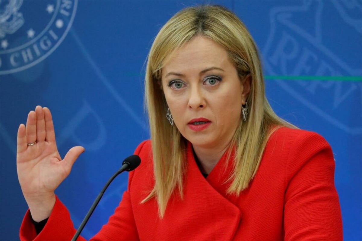 Μελόνι: Πλαφόν στους ξένους μαθητές για να «σπάσουν» τα σχολικά «γκέτο» – Στο στόχαστρο και η μπούρκα