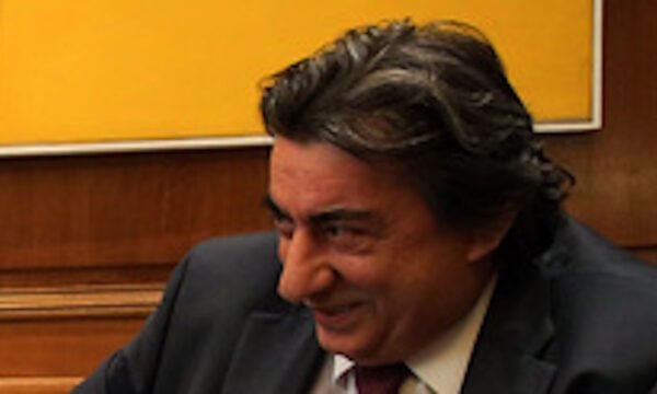 Πέθανε ο Γιώργος Μακρόπουλος, κορυφαία μορφή του σκακιού παγκοσμίως