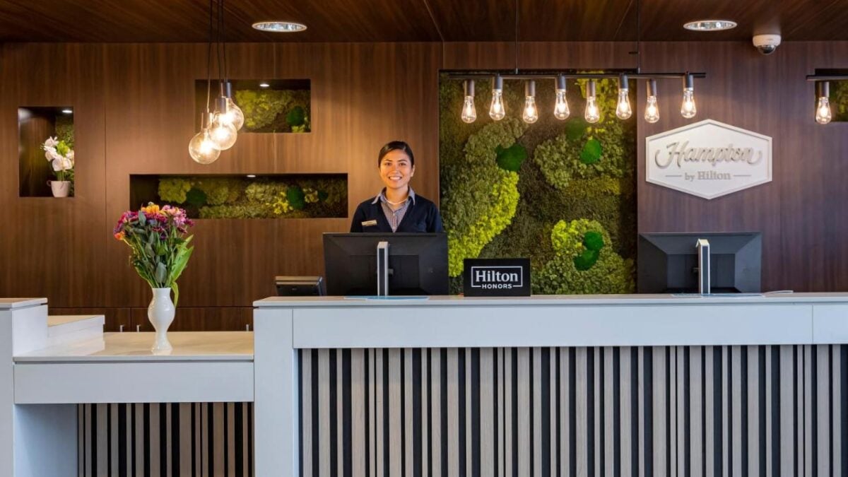 Hilton: Τρία brands στην κορυφή της ικανοποίησης πελατών 2 Hilton: Τρία brands στην κορυφή της ικανοποίησης πελατών