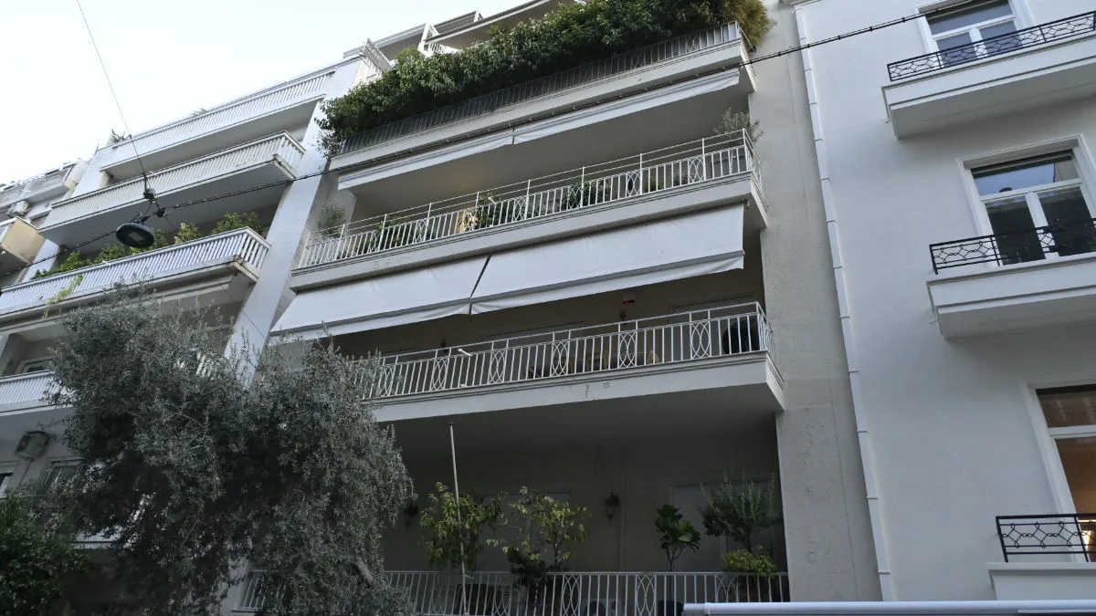 Μαζωνάκης: Υπήρχε και δεύτερο ιατρείο, η κίνηση των δύο γιατρών που προκαλεί οργή την ώρα που η ΕΛ.ΑΣ. έκανε «φύλλο και φτερό» την Καρνεάδου