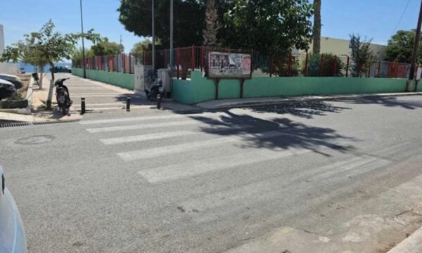 Ιεράπετρα: 16χρονη παρασύρθηκε από αυτοκίνητο στη διάβαση έξω από το σχολείο της