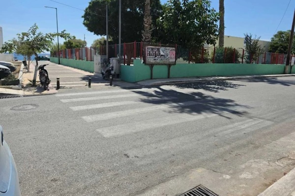 Ιεράπετρα: 16χρονη παρασύρθηκε από αυτοκίνητο στη διάβαση έξω από το σχολείο της