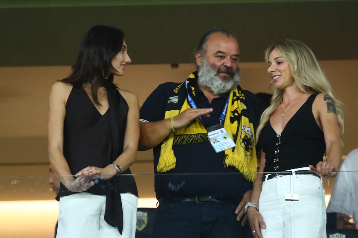 ΑΕΚ – Άρης: Μάριος Ηλιόπουλος φιλοξένησε στη σουίτα του τις Ντρισμπιώτη και Πλατανιώτη