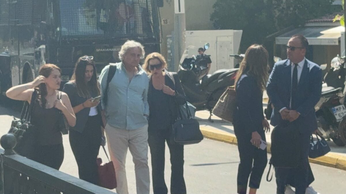 Νάσος Κομιανός: Επιτέθηκε φραστικά σε δημοσιογράφους, συνάντησε μόνο 2 φορές τον Γιώργο Μαζωνάκη