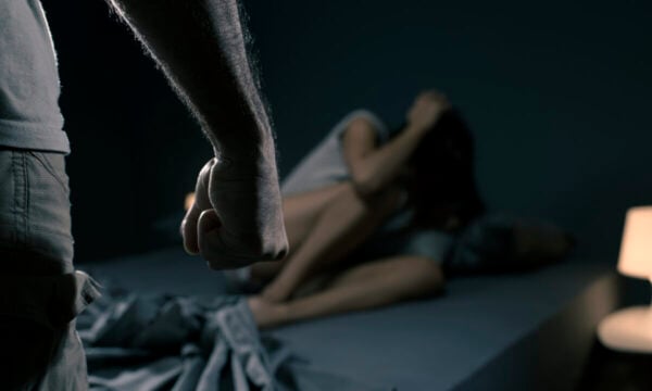 Ιεράπετρα: 45χρονος φέρεται να ξυλοκόπησε τη σύντροφό του με ξύλινη τάβλα – «Την έδερνε κάθε μέρα και έτρεχαν τα αίματα»