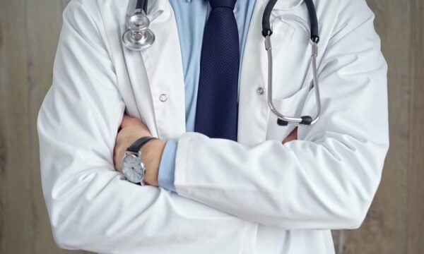 Εθνική Αρχή Διαφάνειας: Διευκρινίσεις για τους ελέγχους στα ιατρεία – Πώς γίνεται η αξιολόγηση των καταγγελιών