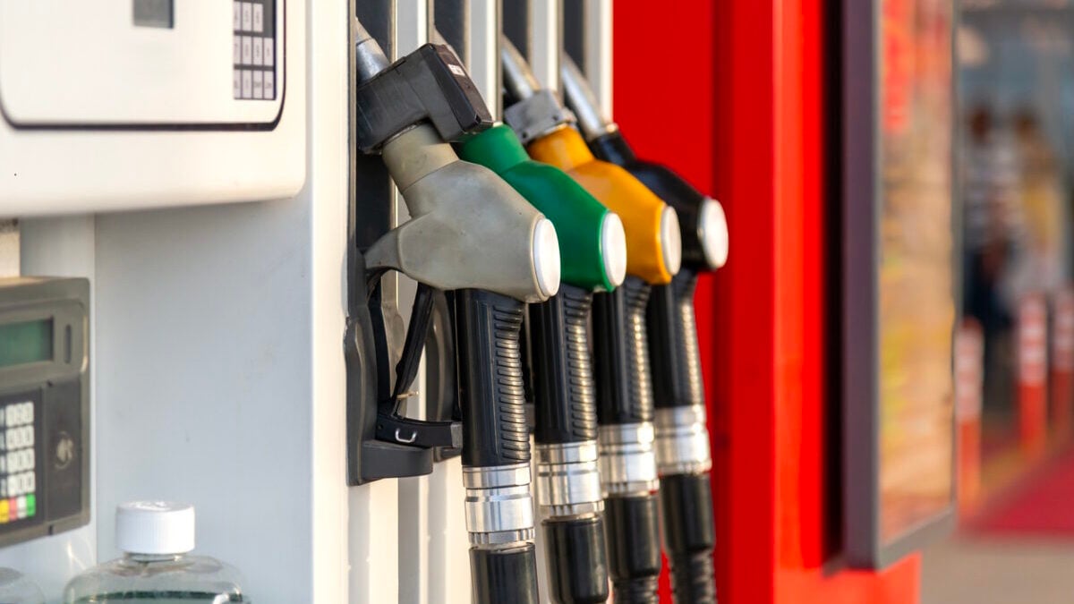 Brent στα 106 δολάρια, αμόλυβδη και ντίζελ στα ύψη – Σε αυξημένη επιφυλακή η κυβέρνηση για να φρενάρει το κόστος 2 Brent στα 106 δολάρια, αμόλυβδη και ντίζελ στα ύψη – Σε αυξημένη επιφυλακή η κυβέρνηση για να φρενάρει το κόστος