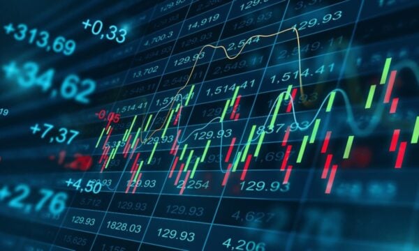 Χρηματιστήρια: Άτολμη αντίδραση στην Αθήνα, μικτές τάσεις στις ευρωαγορές