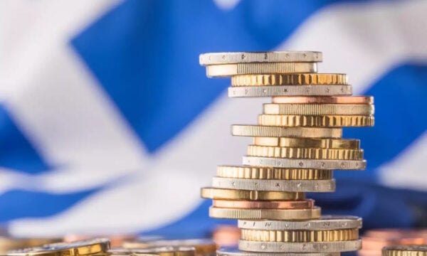 Ο οίκος πιστοληπτικής αξιολόγησης DBRS αναβάθμισε τις προοπτικές του ελληνικού αξιόχρεου σε θετικές από σταθερές