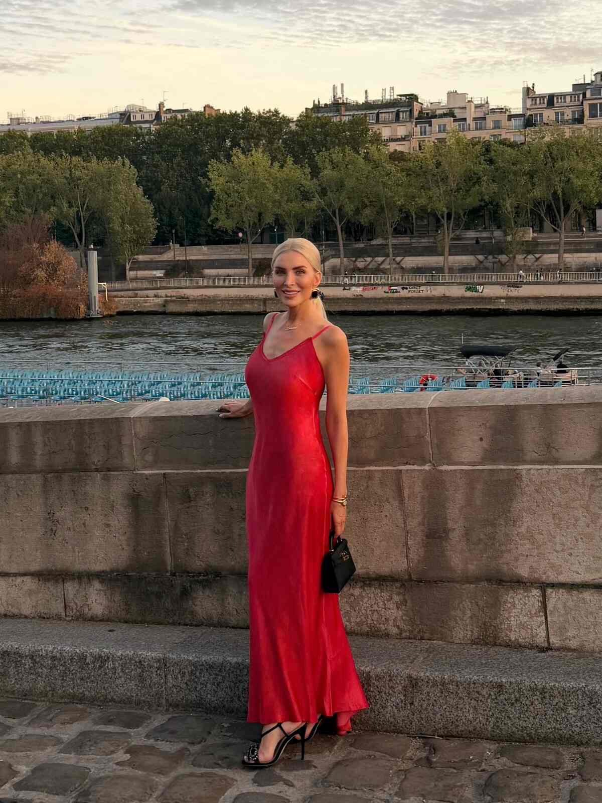 Κατερίνα Καινούργιου: Η Ξένια ταξίδεψε πρώτη φορά στο Παρίσι – Η έκπληξη στην πτήση (φωτογραφίες) 9 Κατερίνα Καινούργιου