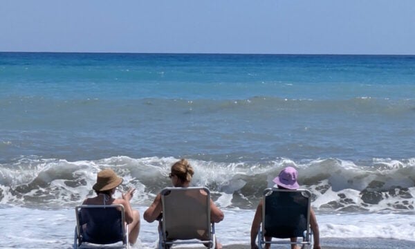 Καιρός αύριο: Νέα άνοδος της θερμοκρασίας και ισχυροί άνεμοι