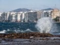 Καιρός σήμερα: Άστατος με σποραδικές βροχές και πτώση θερμοκρασίας στους 32 βαθμούς – Βοριάδες έως 7 μποφόρ